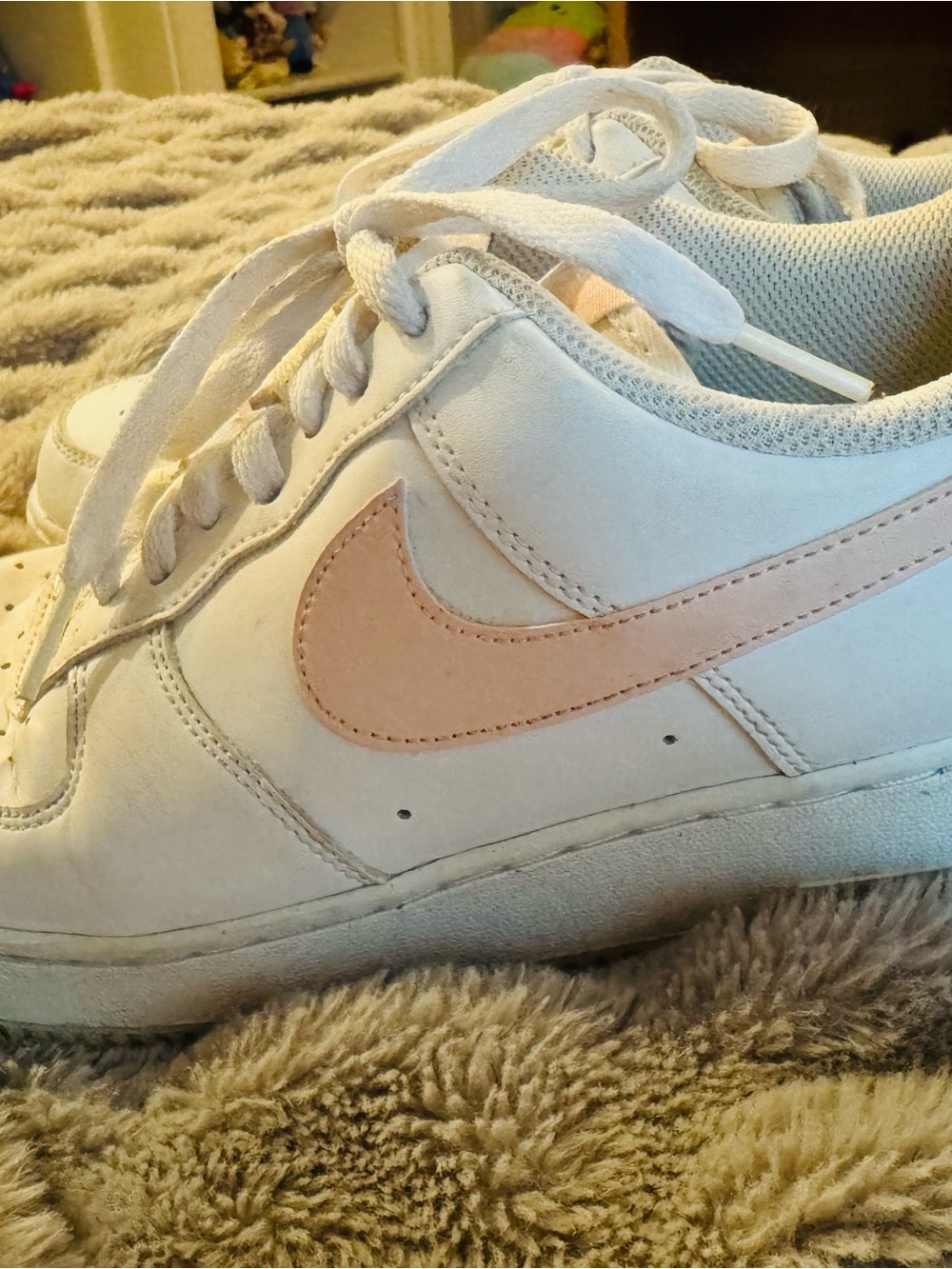 Nike Women’s Air Force Sneakers - White & Light Pink